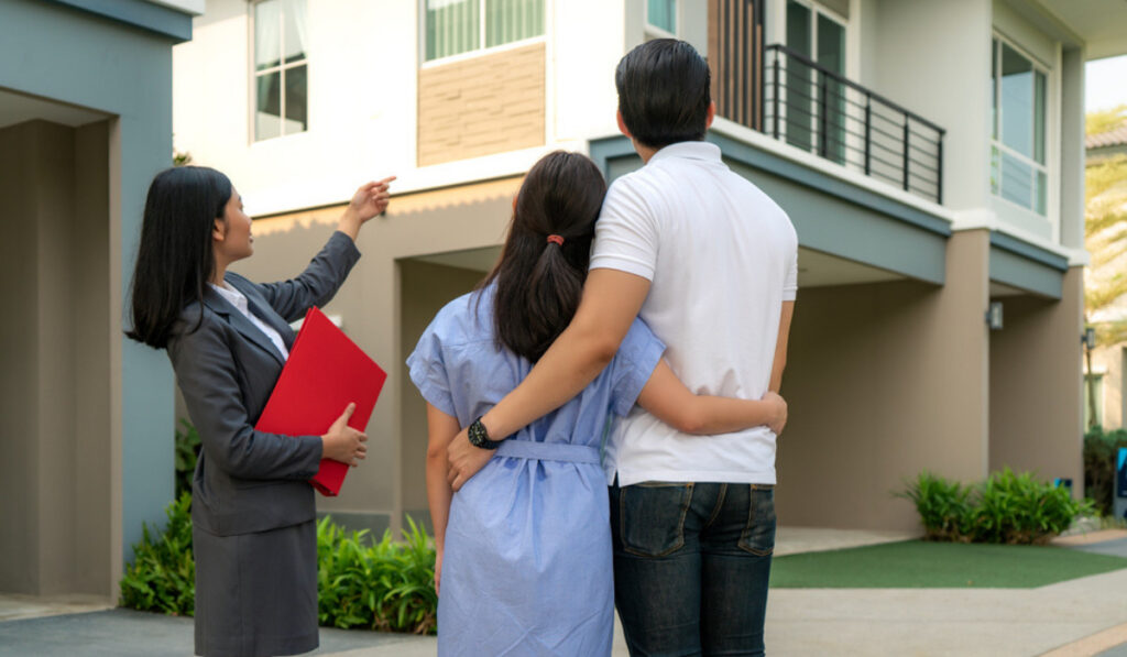 Crucial reasons to hire a Melbourne buyers agent when buying a house