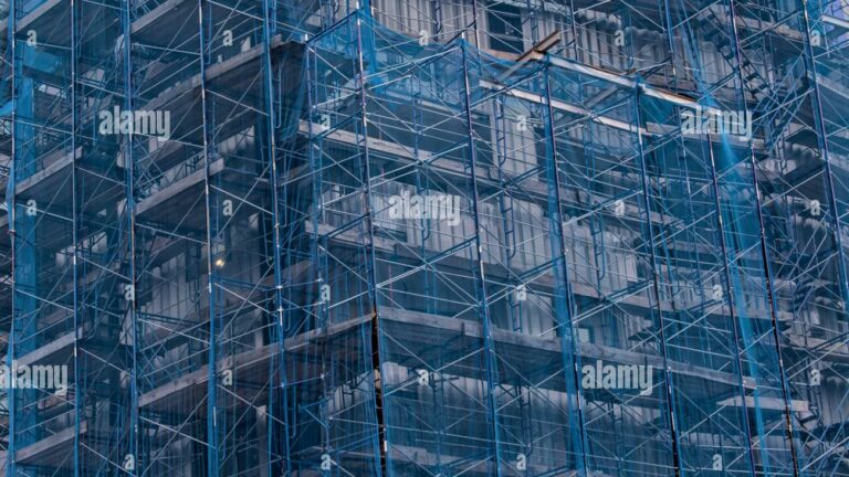 How Site Mesh and Scaffold Netting Improve Construction Site Safety